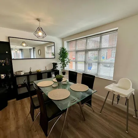 2Br City Side Apartment Belfast Buitenkant foto