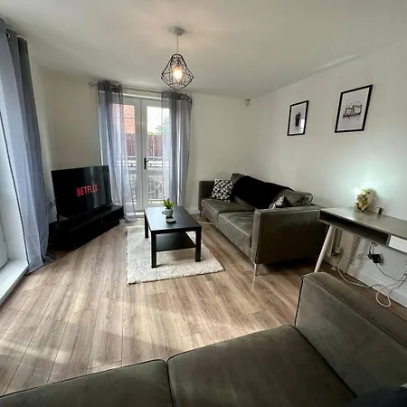 2Br City Side Apartment Belfast Buitenkant foto